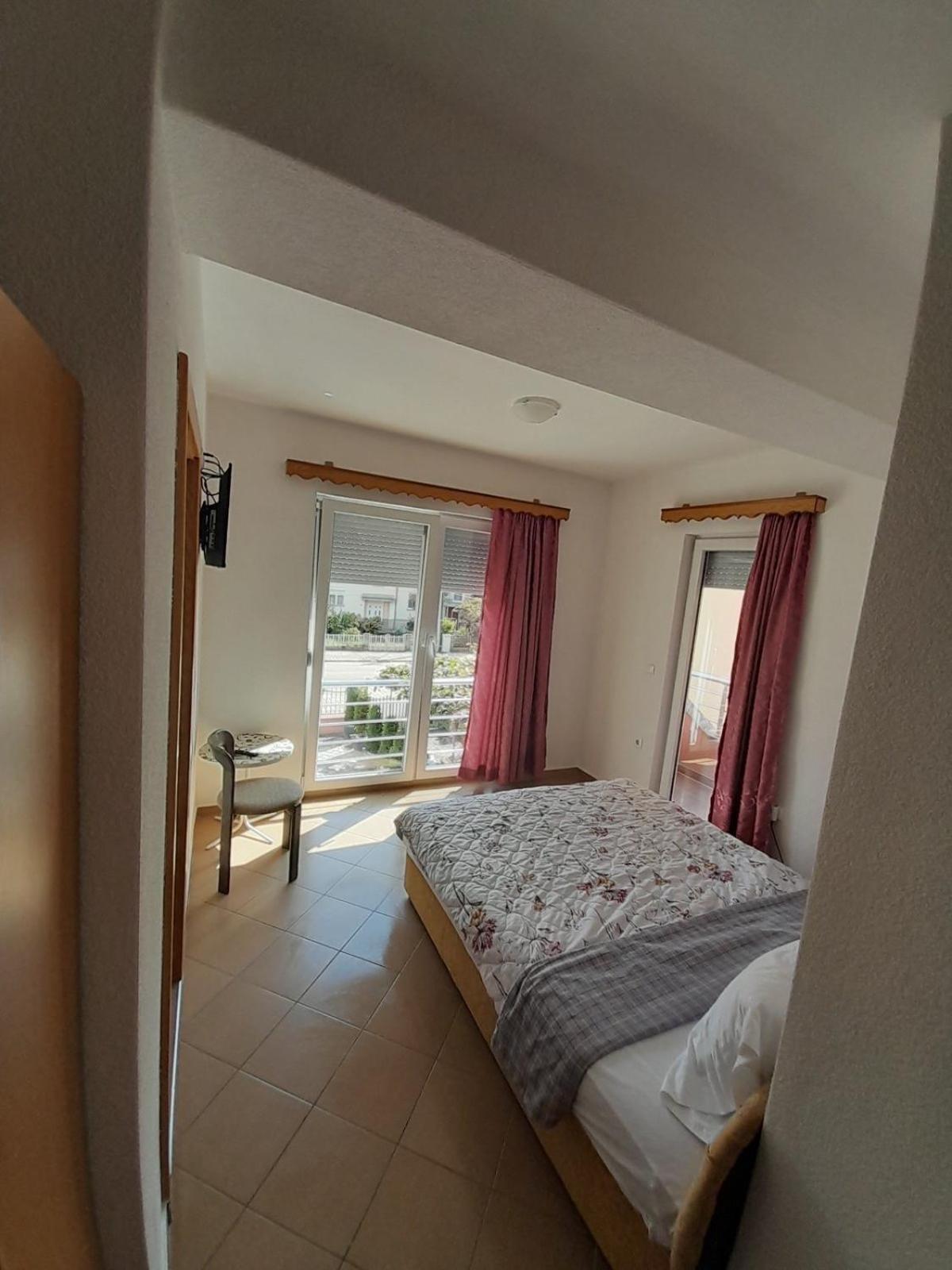 Vila Bolonja Struga Esterno foto