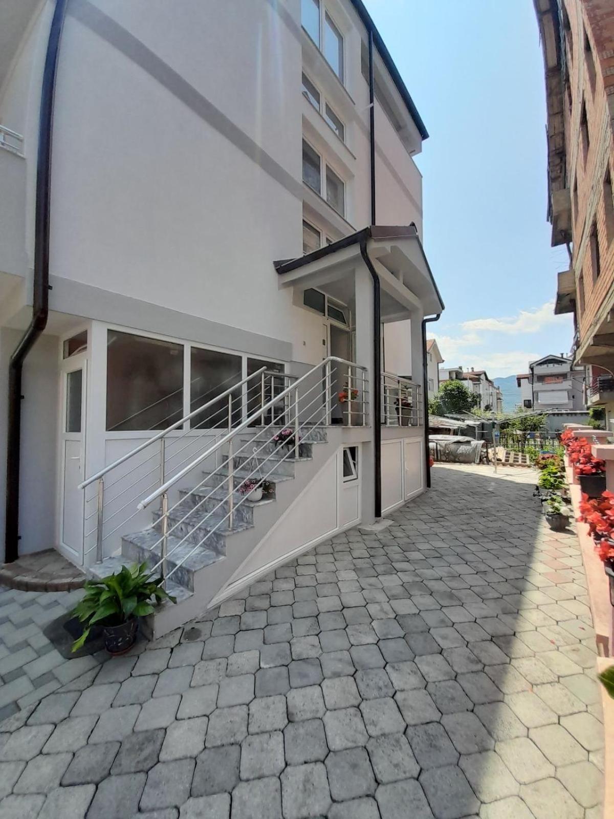 Vila Bolonja Struga Esterno foto