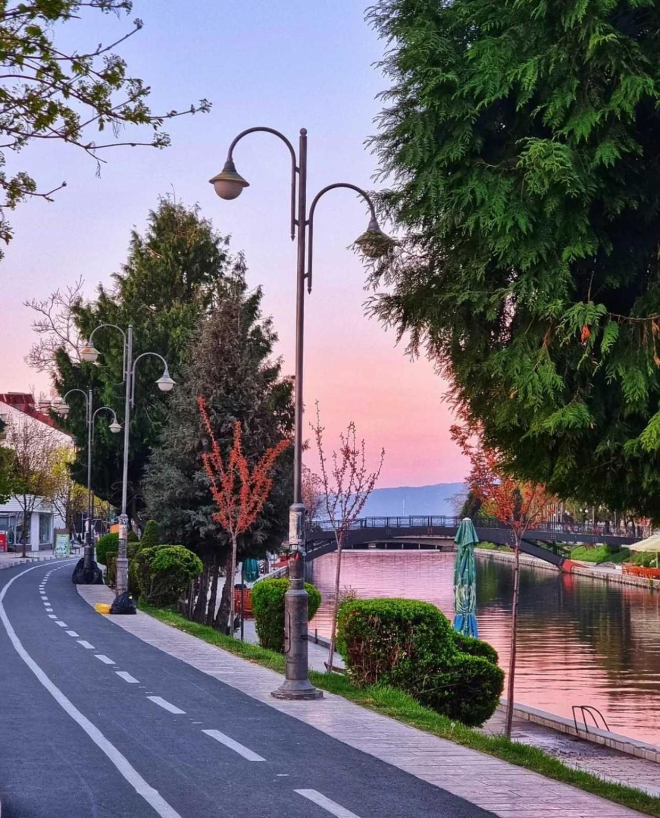 Vila Bolonja Struga Esterno foto